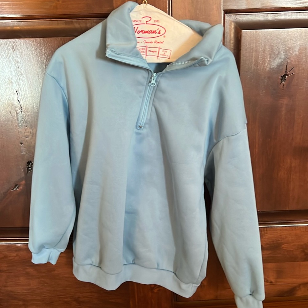 quarter zip size small